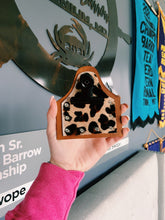 Load image into Gallery viewer, Cheetah Print & Genuine Leather Number Holders