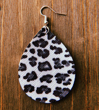 Load image into Gallery viewer, Black, Grey, &amp; White Simple Teardrop Shaped Earrings
