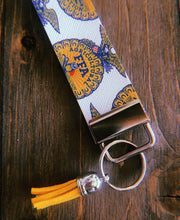 Load image into Gallery viewer, FFA Wristlet
