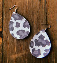 Load image into Gallery viewer, Grey Cheetah Print Teardrop Shaped Earrings
