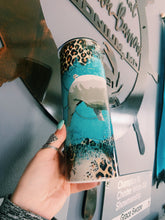 Load image into Gallery viewer, Distressed Cheetah Print &amp; Turquoise Chester/Landrace Tumbler
