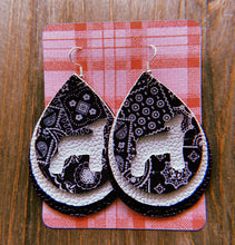 Load image into Gallery viewer, Black &amp; White Paisley Lamb Teardrop Shaped Earrings
