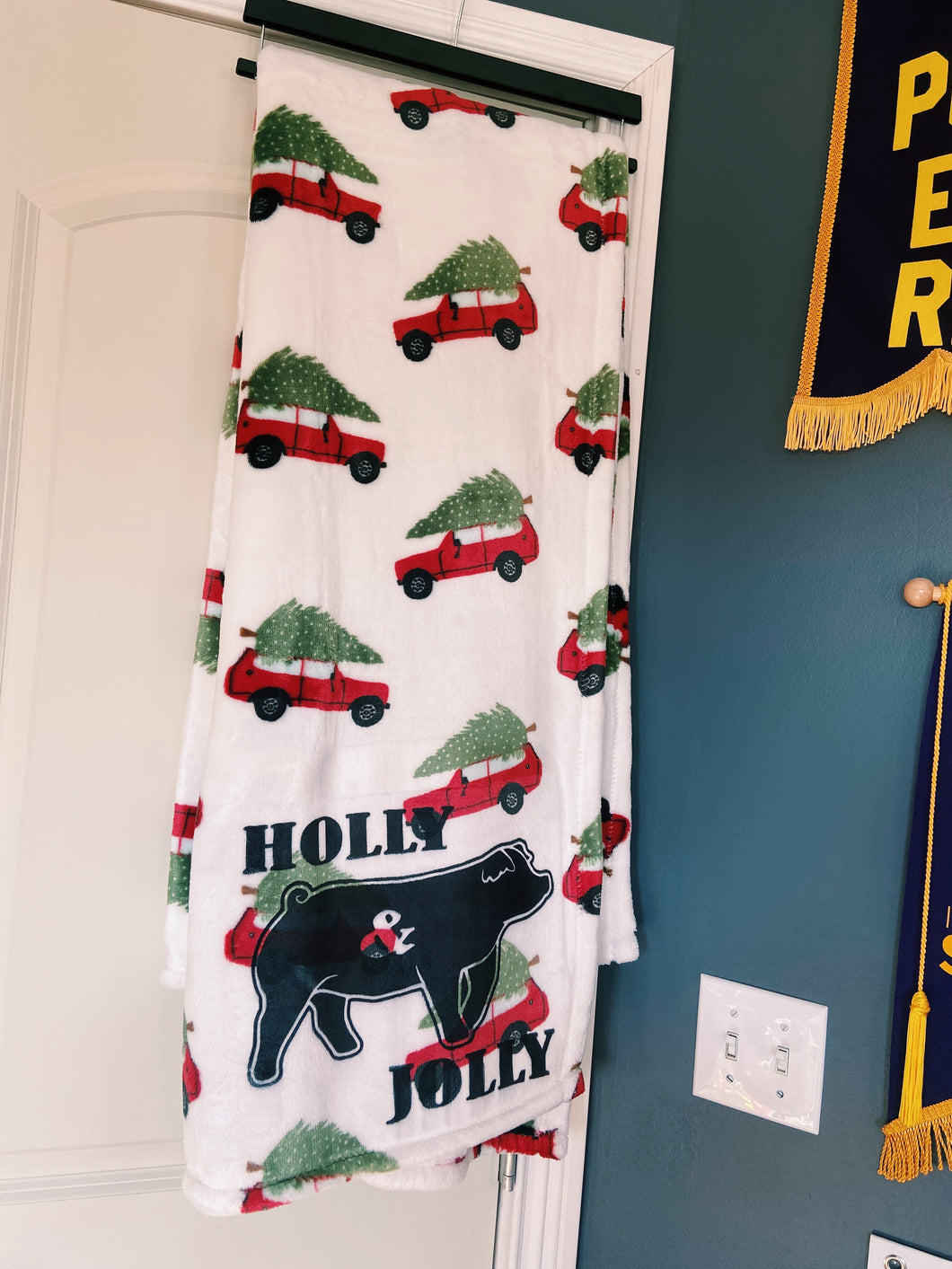 Holly & Jolly Pig Blanket