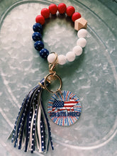 Load image into Gallery viewer, American Flag Pig Beaded Wristlet
