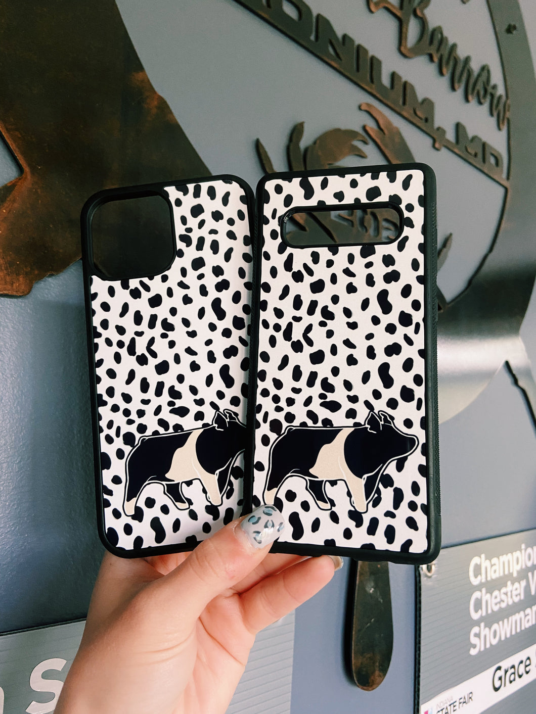 Black & White Dotted Crossbred Pig Phone Cases