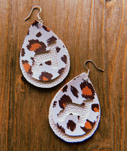 Load image into Gallery viewer, White Cheetah Print Lamb Teardrop Shaped Earrings
