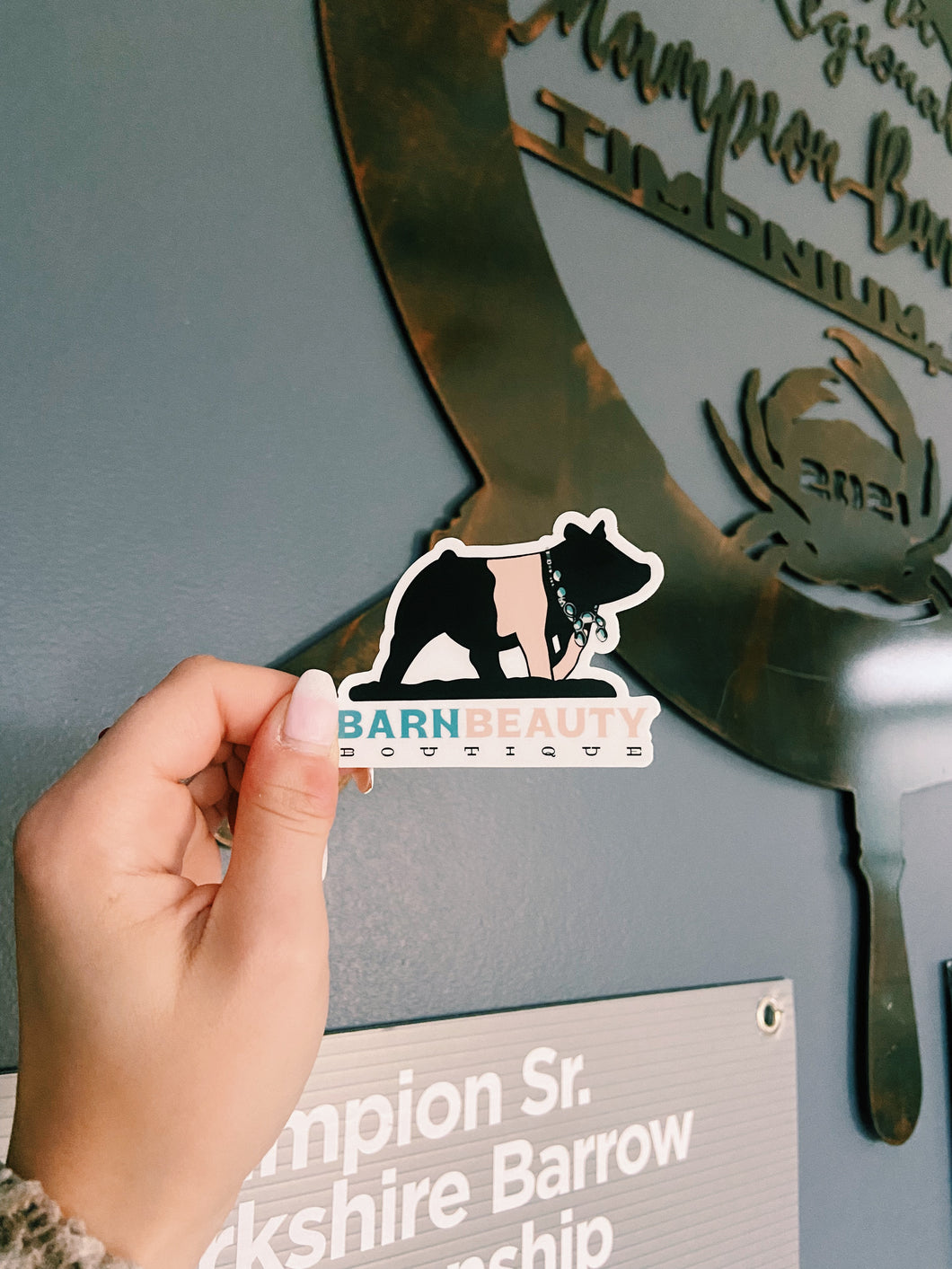 Barn Beauty Boutique Hamp/Cross Sticker