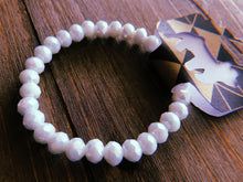 Load image into Gallery viewer, Pearly White Adjustable Beaded Bracelet
