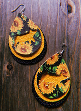 Load image into Gallery viewer, Black Sunflower Pig Teardrop Shaped Earrings
