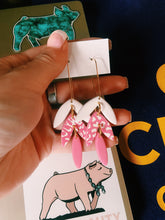 Load image into Gallery viewer, Pink &amp; White Cheetah Print Dangling Clay Earrings
