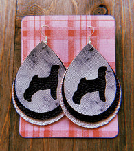 Load image into Gallery viewer, White Marble Goat Teardrop Shaped Earrings
