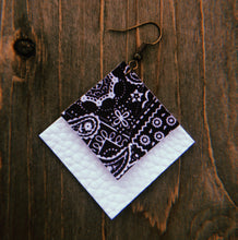 Load image into Gallery viewer, Black Paisley Square Shaped Earrings
